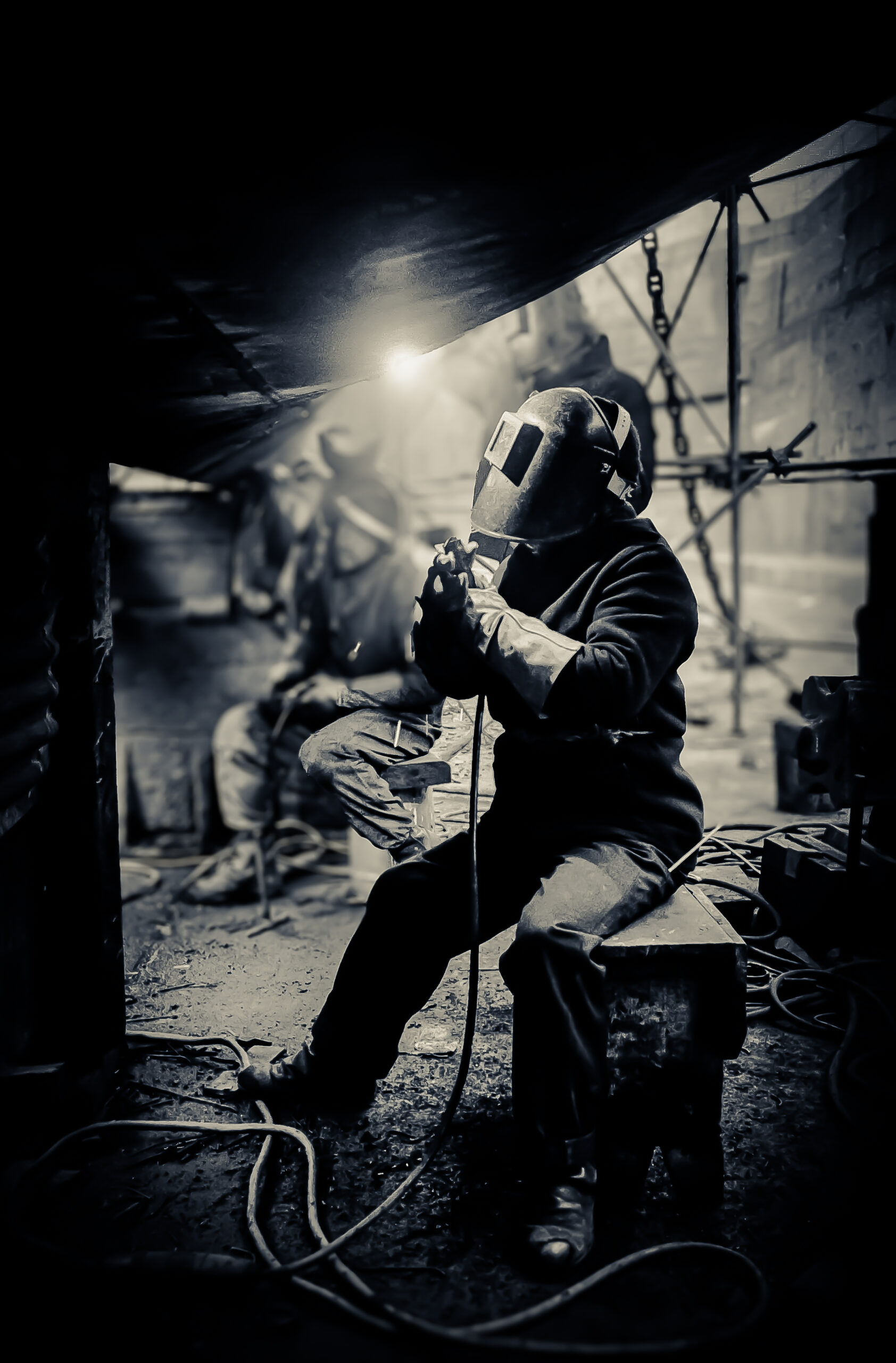 shipyard-welders-wales-uk